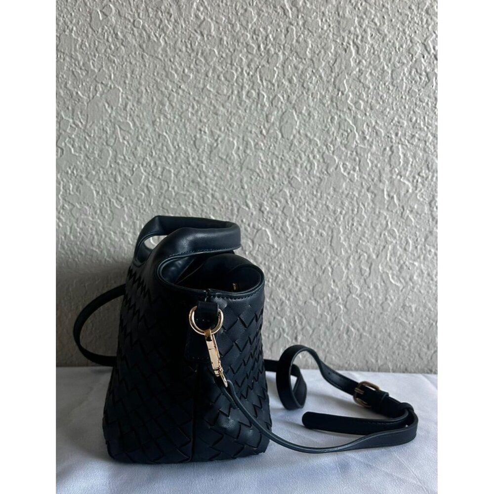 Urban Expressions Hobo Crossbody Women's Navy Blue Faux Leather Woven Purse - Picture 2 of 7